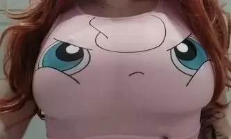 It's so soft and jiggly, wanna give it a squeeze?💕