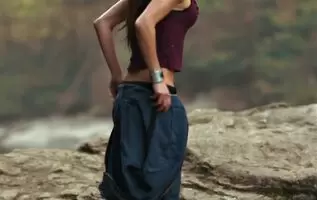 Marie Avgeropoulos tidy back story in 'The 100'