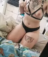 Cum play with my emo tits 🥵