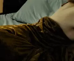 Emma Stone sideboob
