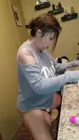 Dis lady having some fun.