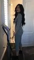 booty jiggling