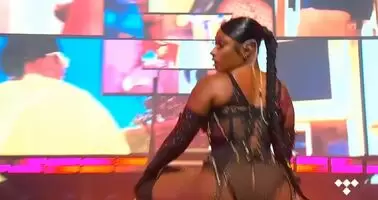 Meg is back twerking on stage