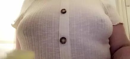 revealing/playing with my tits